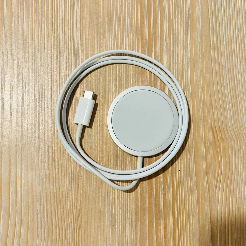 Apple White Wireless Charger
